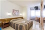 Rooms_Savudrija_Plava_Laguna_Double_room_balcony_park-side_2BP_3