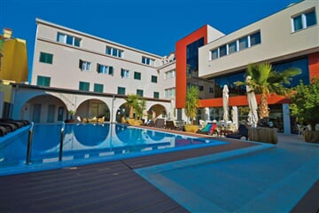 ostrov Murter - Tisno - hotel Borovnik - 2 noci u moře