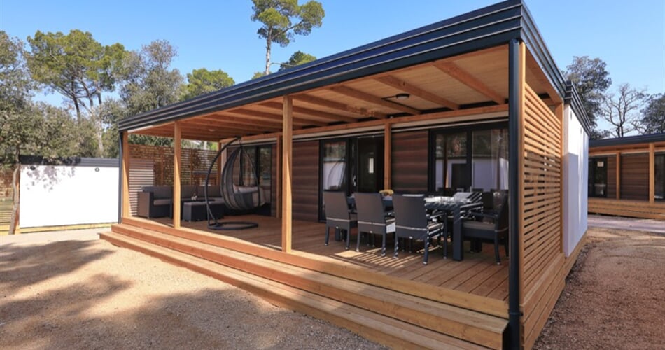 GLAMPING TERRACE