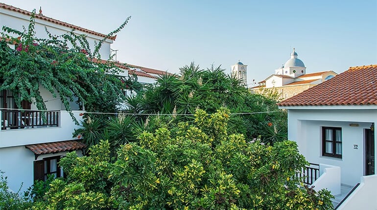 Aparthotel Golden Sun - Samos: fotografie vybavení exteriérů a interiérů ubytování.