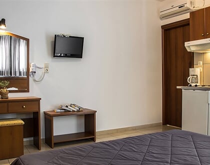 Aparthotel Golden Sun - Samos: fotografie vybavení exteriérů a interiérů ubytování.
