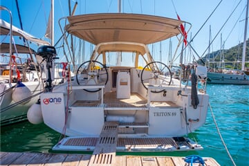 Oceanis 38.1 - TRITON 89