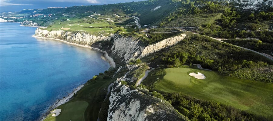 Thracian Cliffs - bulharská golfová perla 