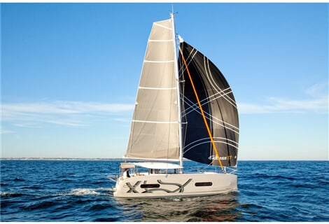 Katamarán Excess 11 - OLOKUM Mallorca BAREBOAT