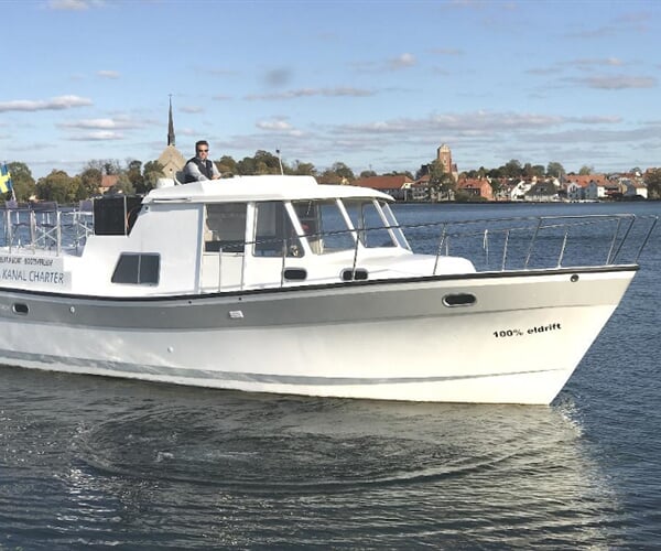 Motorová loď Naviga Nordica T 40 - no name