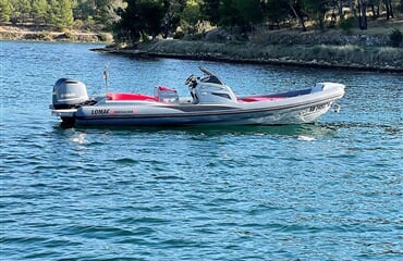 Motorová loď Lomac 750 - Adrenalina