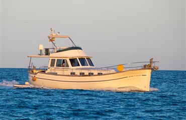 Motorová jachta Menorquin 180 - Buccara XVII (s posádkou)