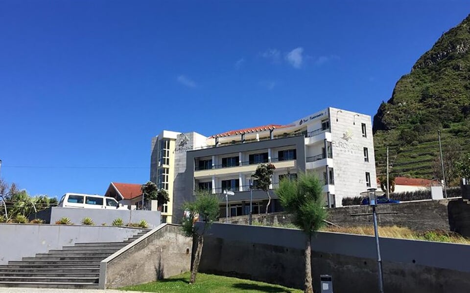 Hotel Euro Moniz: fotografie vybavení exteriérů a interiérů ubytování.