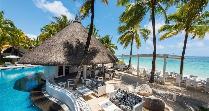 belle mare plage pool