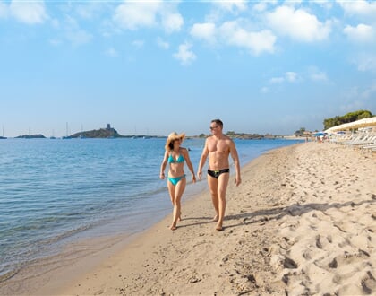 Hotelová pláž, Pula, Sardinie