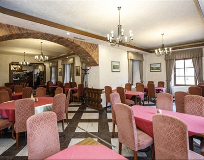 golf konopiste restaurace