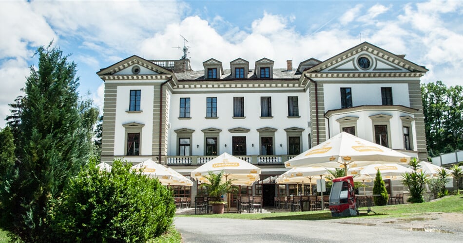 golf konopiste restaurace