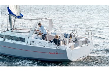 Plachetnice Sun Odyssey 389 - 