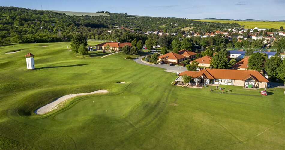 golf slavkov 4