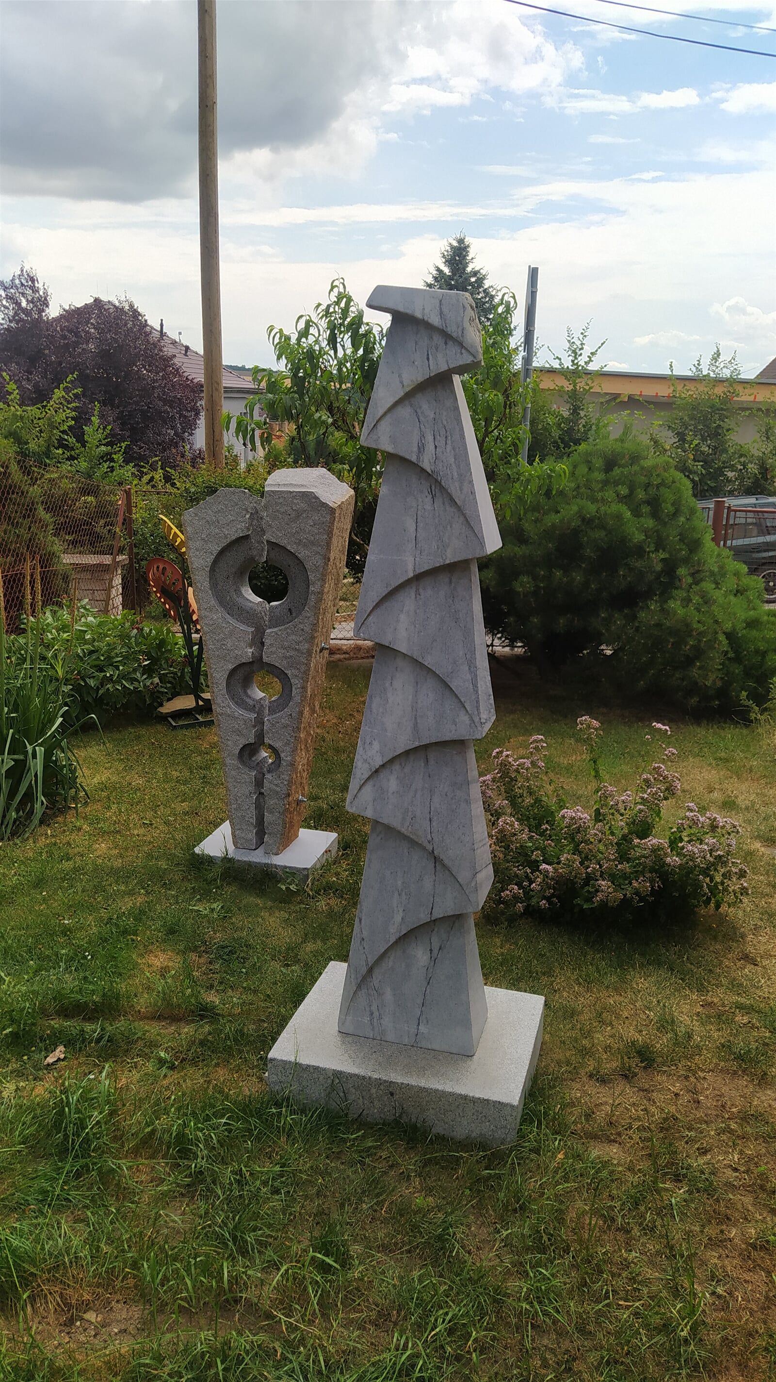 Petr Minář: Vzhůru/up, 192 × 36 cm