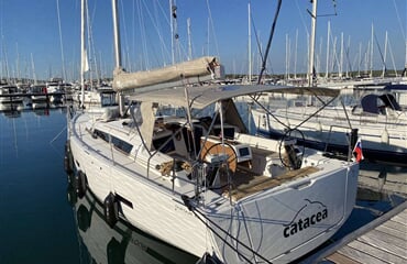 Plachetnice Dufour 430 - Catacea