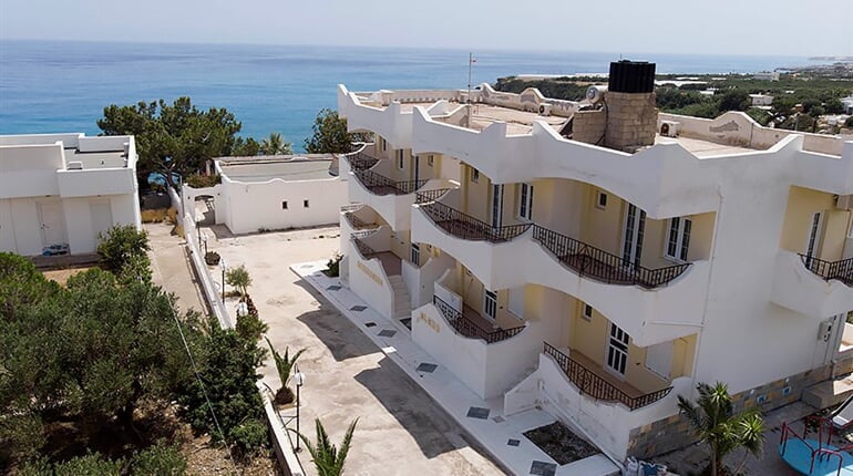 Apartmánový dům Elena's Beach Garden: fotografie vybavení exteriérů a interiérů ubytování.