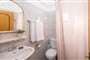 Apartmánový dům Elena's Beach Garden: fotografie vybavení exteriérů a interiérů ubytování.