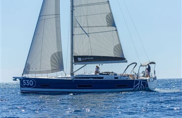 Plachetnice Dufour 530 - Ionian Blue