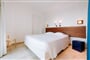 Suite Panorama dvoulůžková ložnice, Cala Liberotto, Orosei, Sardinie