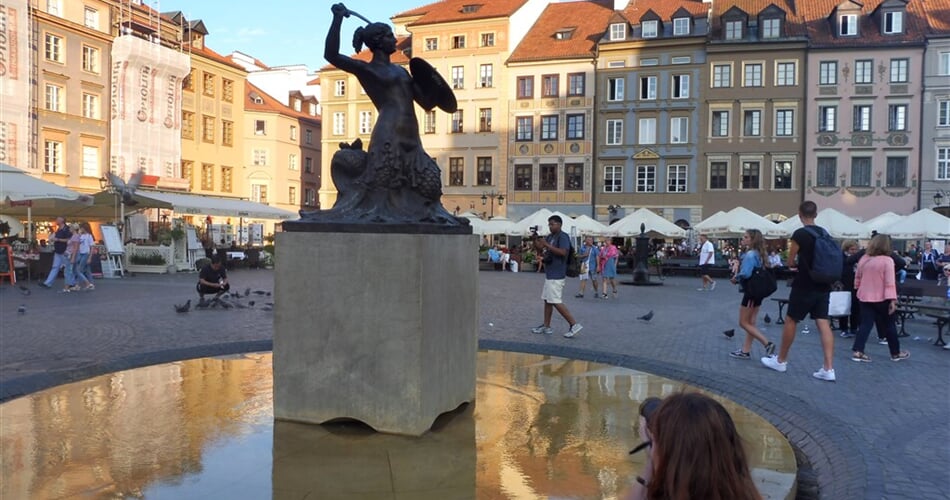 Polsko - Varšava, Staroměstské náměstí, centrum Starého města, obdélnikové, 90x73 m, socha Sirény, zinková, K.Hegel, 1855