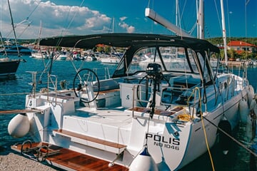 Plachetnice Oceanis 51.1 - Polis