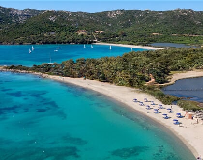 Hotelová pláž, Palau, Sardinie