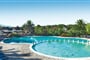 Bazén hotelu Le Palme, Badesi, Sardinie