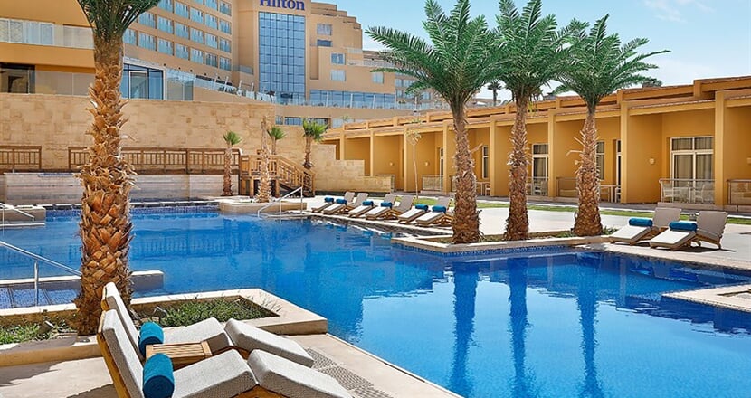 Hilton-Plaza-2