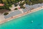 Letecký pohled na pláž, Maracalagonis, Sardinie