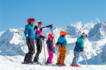 Russbach Dachstein West HOTEL VE STŘEDISKU vše v ceně 3 dny skipas polopenze wellnes doprava delegát