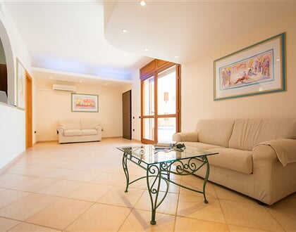 Recepce, Sos Alinos, Sardinie