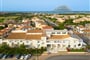 Letecký pohled na hotel, Porto San Paolo, Sardinie