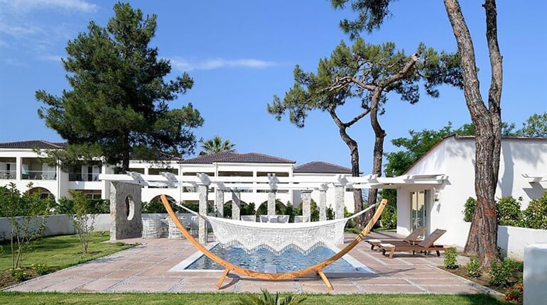 Hotel Alexandra Beach Spa Resort - Thassos: fotografie vybavení exteriérů a interiérů ubytování.