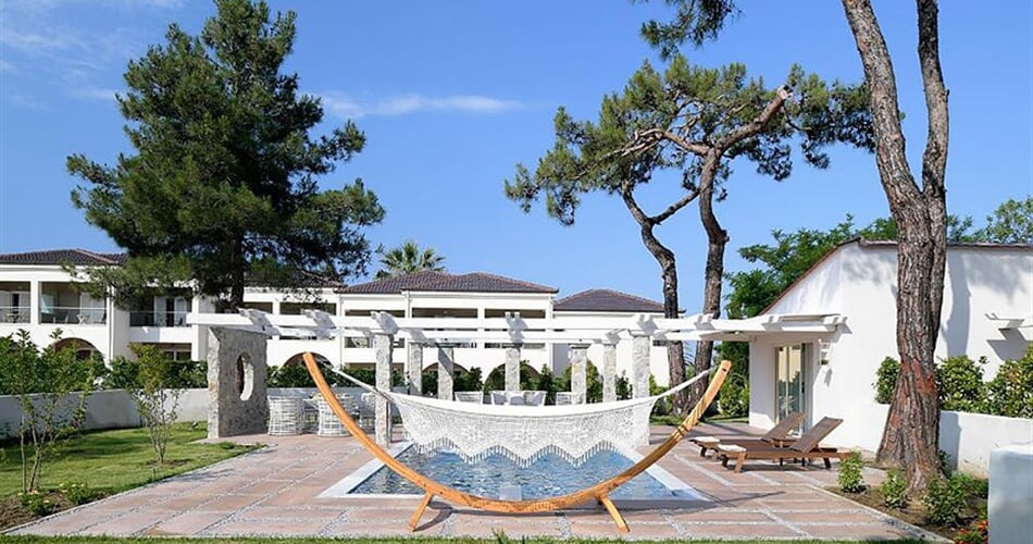 Alexandra-Beach-Spa-Resort-4