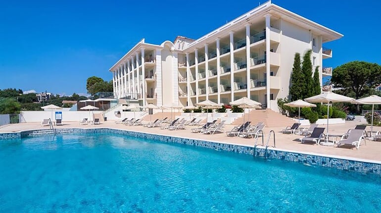 Hotel Avalon Palace: fotografie vybavení exteriérů a interiérů ubytování.