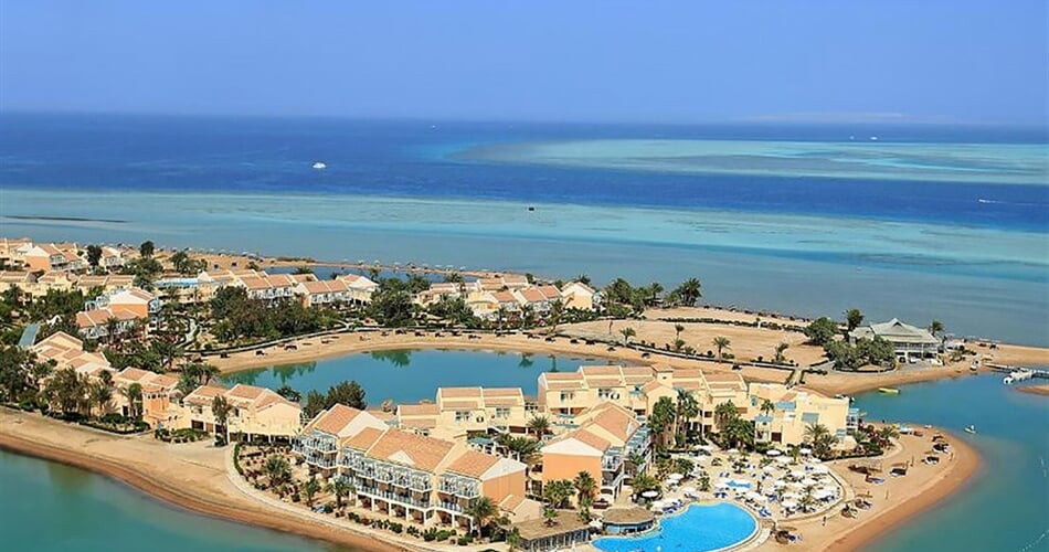 Hotel Mövenpick Resort Spa El Gouna: fotografie vybavení exteriérů a interiérů ubytování.
