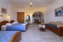 Aparthotel Aegean View - Santorini: fotografie vybavení exteriérů a interiérů ubytování.