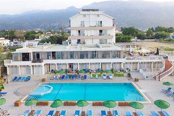 Kyrenia (Girne) - Hotel Manolya