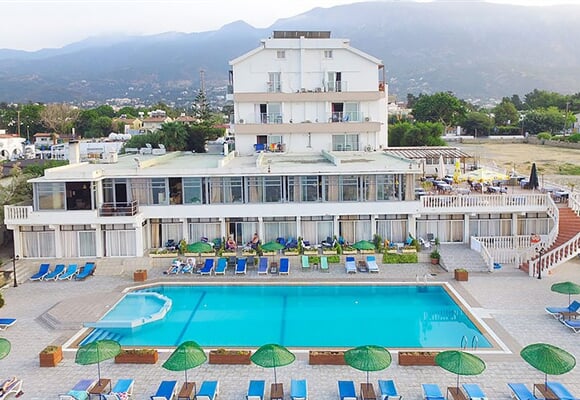 Kyrenia (Girne) - Hotel Manolya
