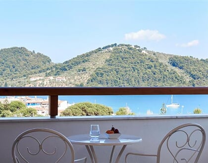 Aparthotel Skiathos Living: fotografie vybavení exteriérů a interiérů ubytování.
