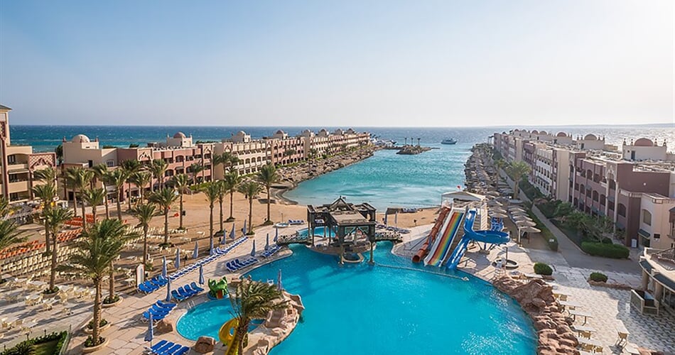 Hotel Sunny Days Mirette Family Aqua Park: fotografie vybavení exteriérů a interiérů ubytování.