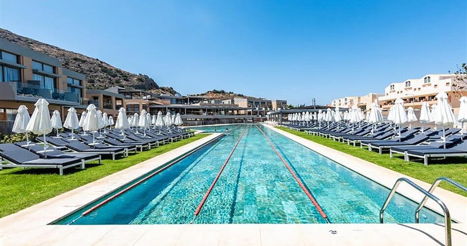 Hotel Kiani Beach Resort: fotografie vybavení exteriérů a interiérů ubytování.