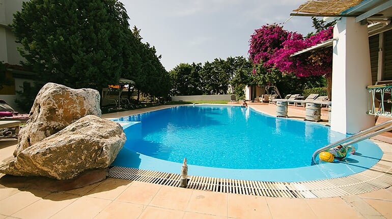 Studia Gorgona: fotografie vybavení exteriérů a interiérů ubytování.