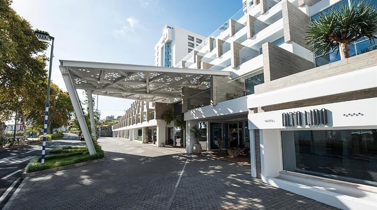 Aparthotel Alto Lido: fotografie vybavení exteriérů a interiérů ubytování.