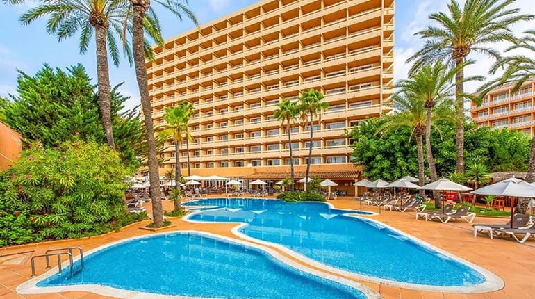 Hotel Valentin Reina Paguera: fotografie vybavení exteriérů a interiérů ubytování.