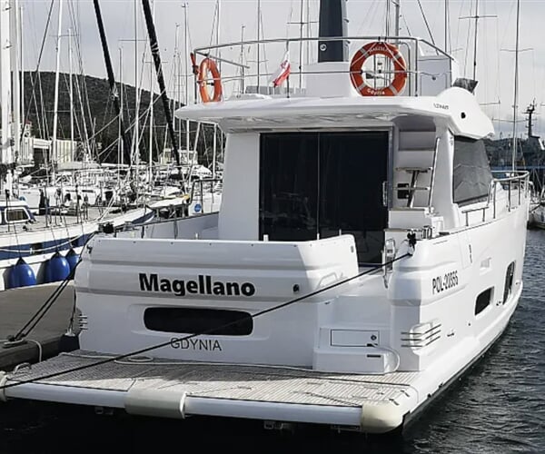 Motorová jachta Magellano 53 - Magellano (s posádkou)