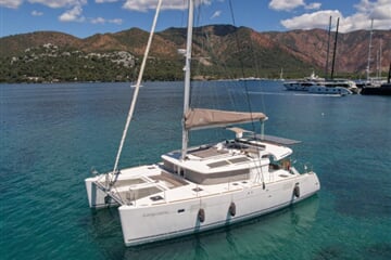 Katamarán Lagoon 450 - Loryma Sailing