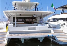 Katamarán Samana 59 - Liberta - Luxury Catamaran, A/C, Generator, Water maker. Solar panel (s posádkou)