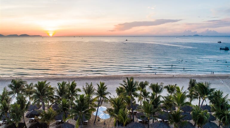 14 The Anam   Early Morning Beach